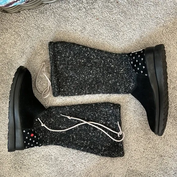 UGG BOOTS SIZE 5 BRAND NEW