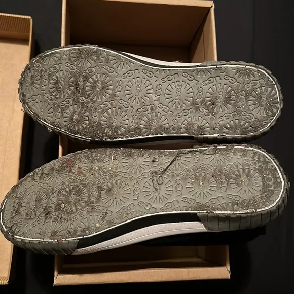 Ugg boys suede boots