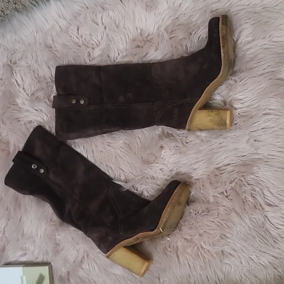 Ugg chocolate brown suede boots (Pvcb2)