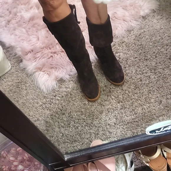 Ugg chocolate brown suede boots (Pvcb2)