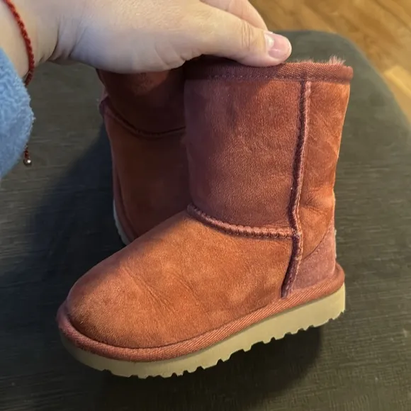 UGG Classic II Toddler Boots Size 8 USA