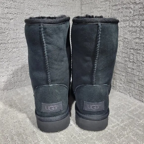 UGG Classic Short II Women's Size 6 US Black Suede Shearling Boots 1016223