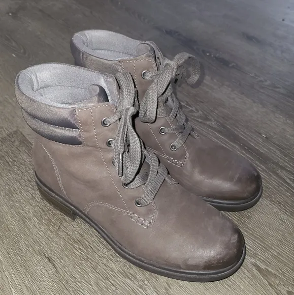 Ugg Harrison Lace Brown Ankle Waterproof Boot 8.5