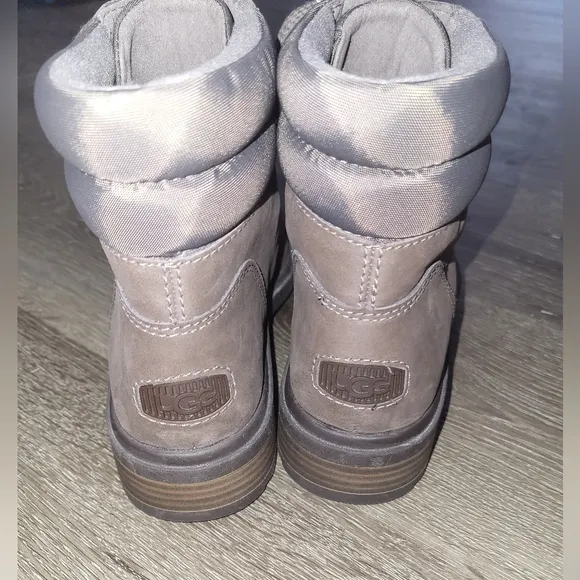 Ugg Harrison Lace Brown Ankle Waterproof Boot 8.5