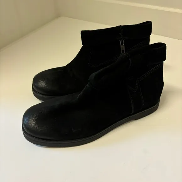 UGG Josefene Cuff Ankle Boots Sz 6