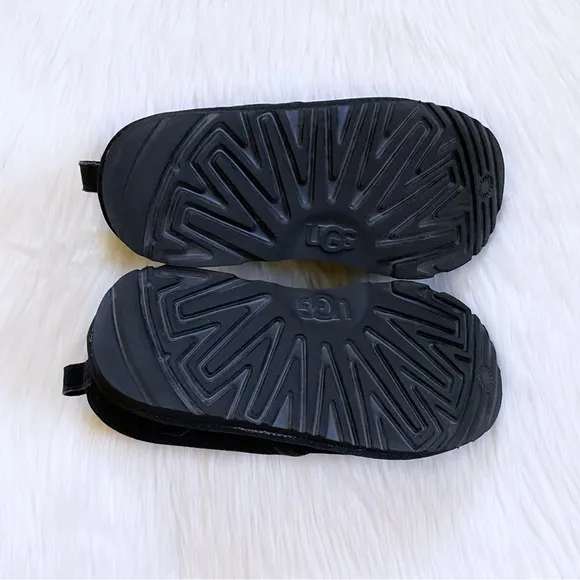 UGG Kids’ Neumel II Black Suede Chukka Boots