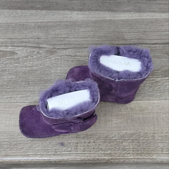 Ugg kids purple suede boots with side bows size 2/3 toddler new in box