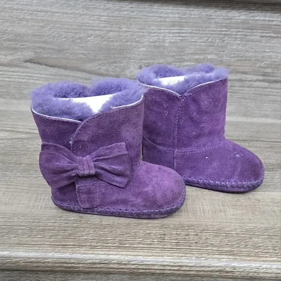 Ugg kids purple suede boots with side bows size 2/3 toddler new in box