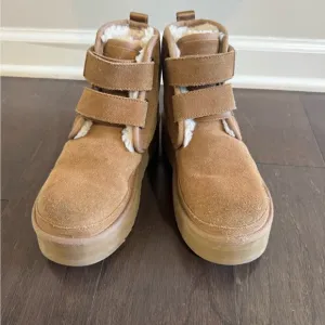 UGG Kids Tan Boots with Velcro Straps - Nuemel