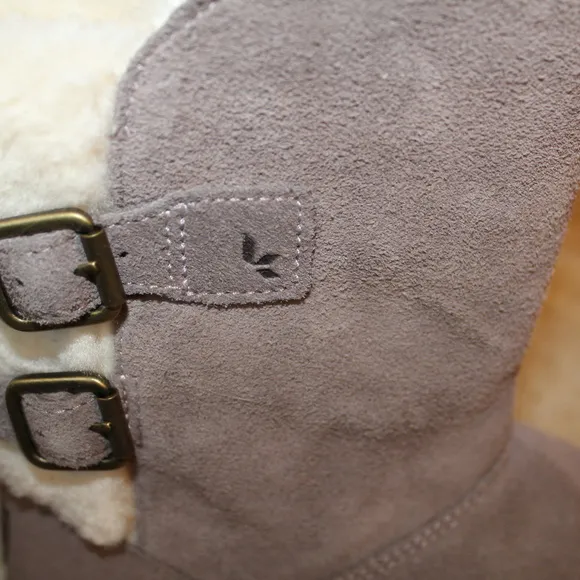 UGG‎ KOOLABURRA GIRL'S SUEDE BUCKLE BOOTS GRAY