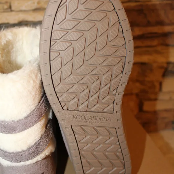UGG‎ KOOLABURRA GIRL'S SUEDE BUCKLE BOOTS GRAY