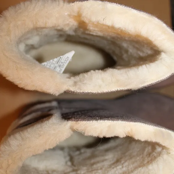 UGG‎ KOOLABURRA GIRL'S SUEDE BUCKLE BOOTS GRAY