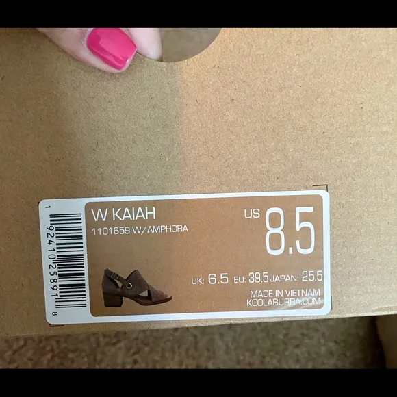 UGG Koolaburra sandals in Amphora. Size 8.5. NWOT.