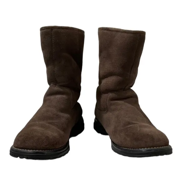 UGG Langley, Suede, fully lined sheepskin boots Size 7 GUC