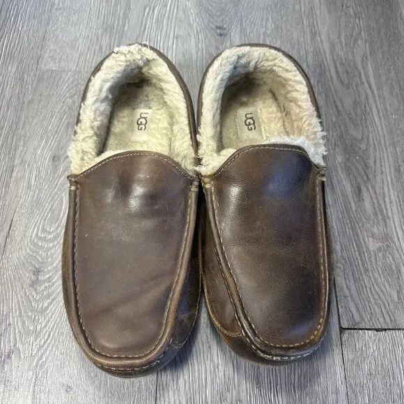 UGG Men's  Shoes ASCOT LEATHER Casual Comfort Slipper SZ 10 US