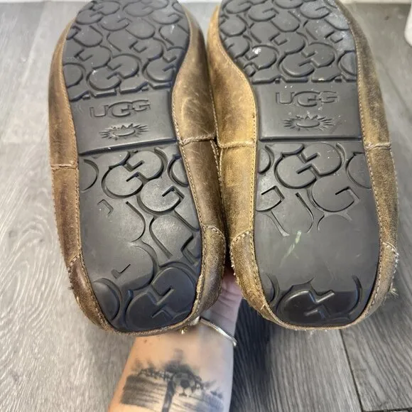 UGG Men's  Shoes ASCOT LEATHER Casual Comfort Slipper SZ 10 US