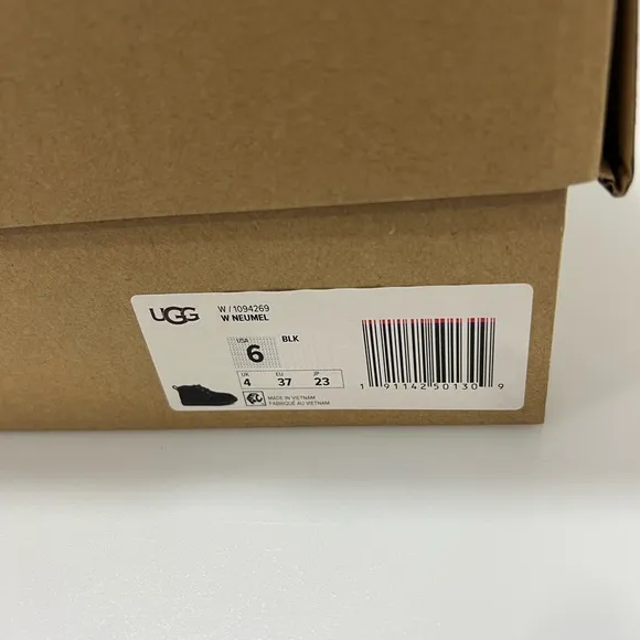 UGG Neumel Suede Chukka Boots Black Women’s 6