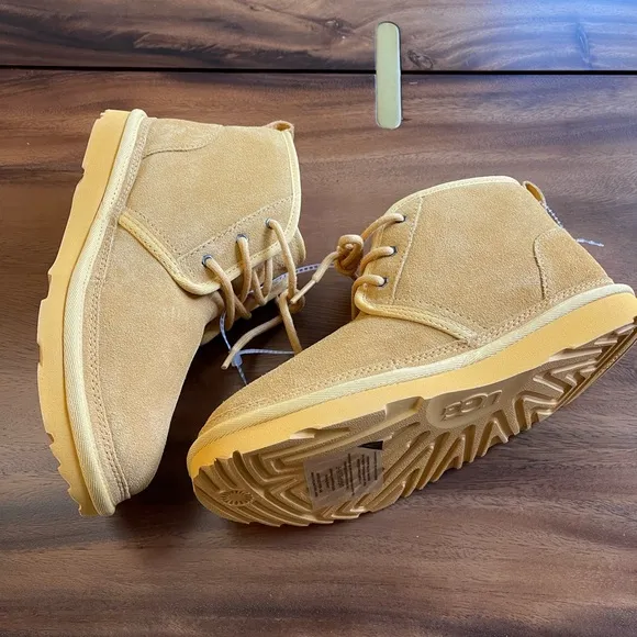 UGG Neumel Suede Chukka Boots Size 6 NEW