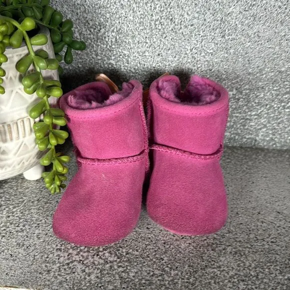 UGG Ozlana Pink Suede Leather Baby Boots Size 1