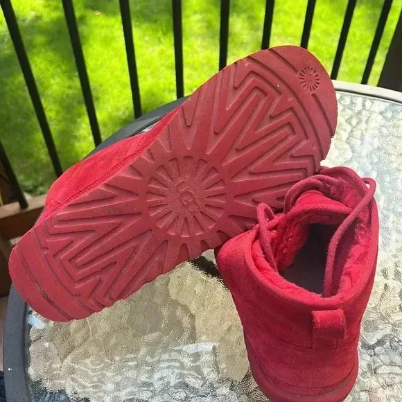 Ugg red Nubuck Neumel suede chukka boots size 13 men’s