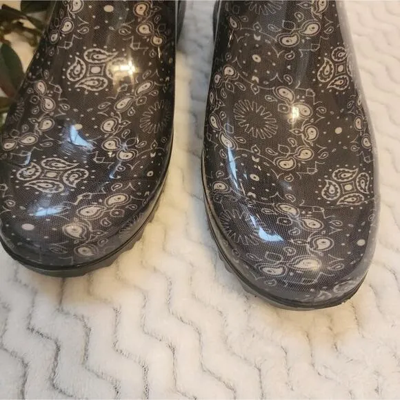 UGG SHAYE TALL BANDANA PAISLEY BLUE RAIN BOOTS SIZE 7