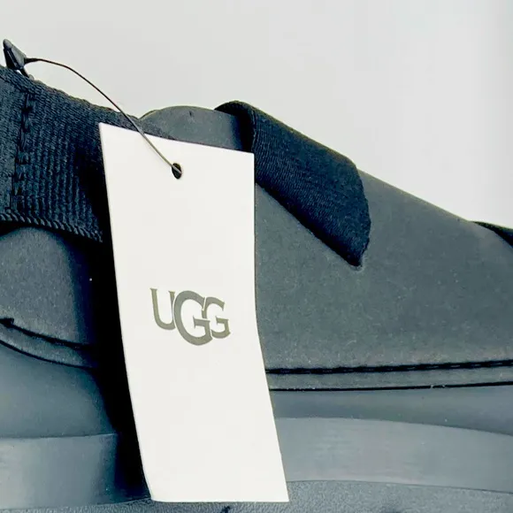 UGG Stratus All Gender Black Sandals 11/290mm