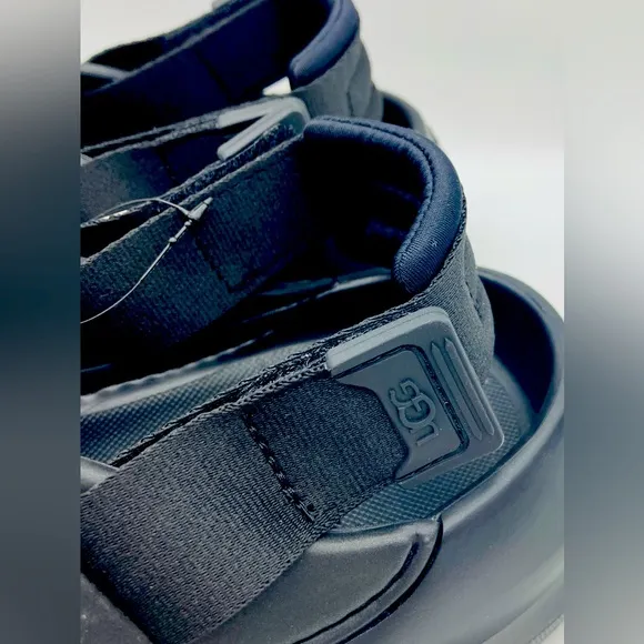 UGG Stratus All Gender Black Sandals 11/290mm