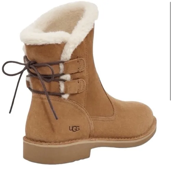UGG SUEDE  boots