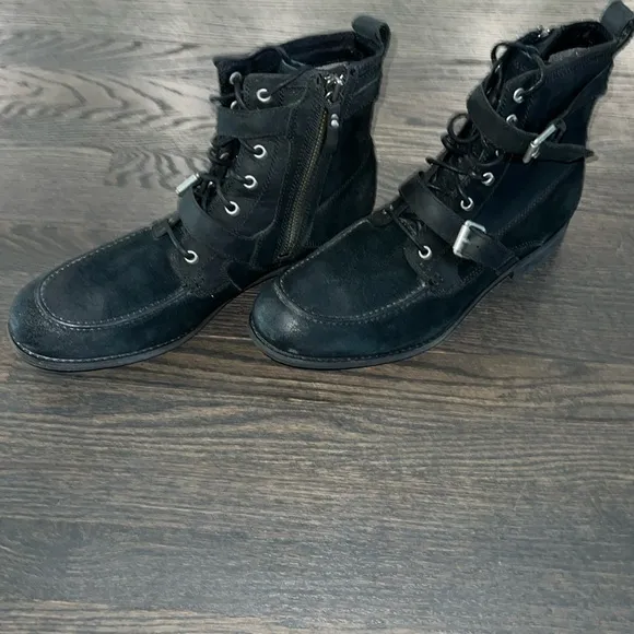 Ugg Suede Men’s boots-Authentic-NWOB