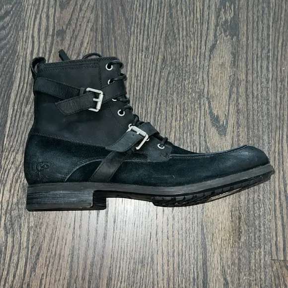 Ugg Suede Men’s boots-Authentic-NWOB