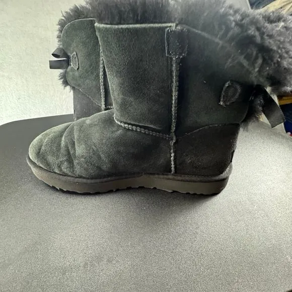 UGG Women’s Bailey Bow‎ II Boots Black Size 10 Suede Ugg Winter