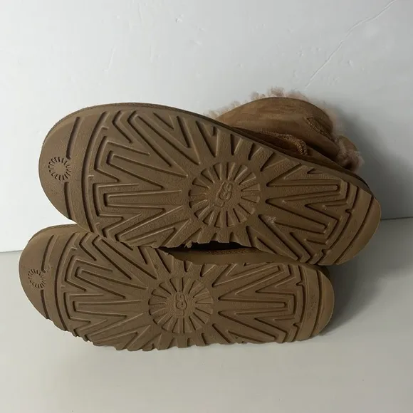 Ugg Women's Boots Bailey Bow Mini Suede Chestnut Brown Boots Women’s Size 5