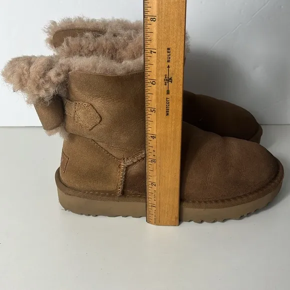 Ugg Women's Boots Bailey Bow Mini Suede Chestnut Brown Boots Women’s Size 5
