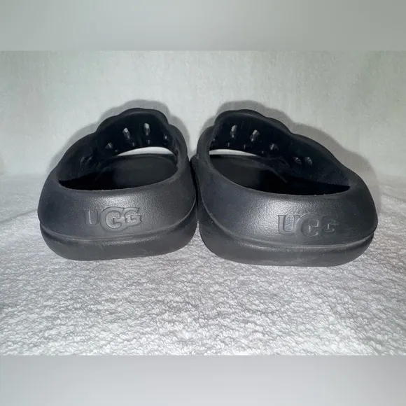 UGG WOMEN'S FOAMO SLIDE.