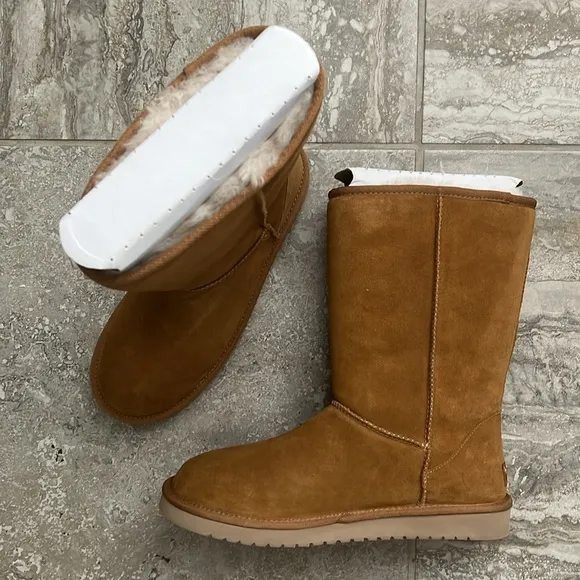 UGG’s Koolaburra KOOLA Tall Boots in Chestnut, Size 11 Wide New in Box