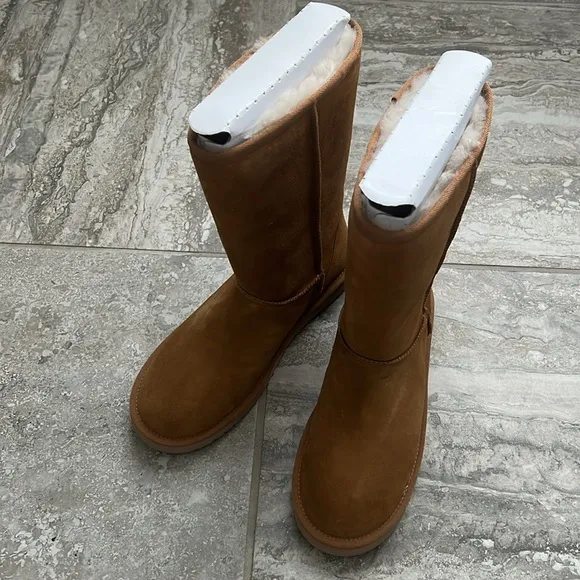 UGG’s Koolaburra KOOLA Tall Boots in Chestnut, Size 11 Wide New in Box