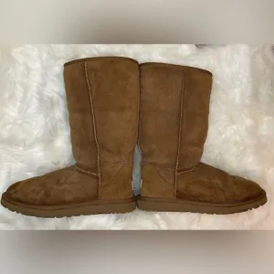 UGG Suede Boots Size 7