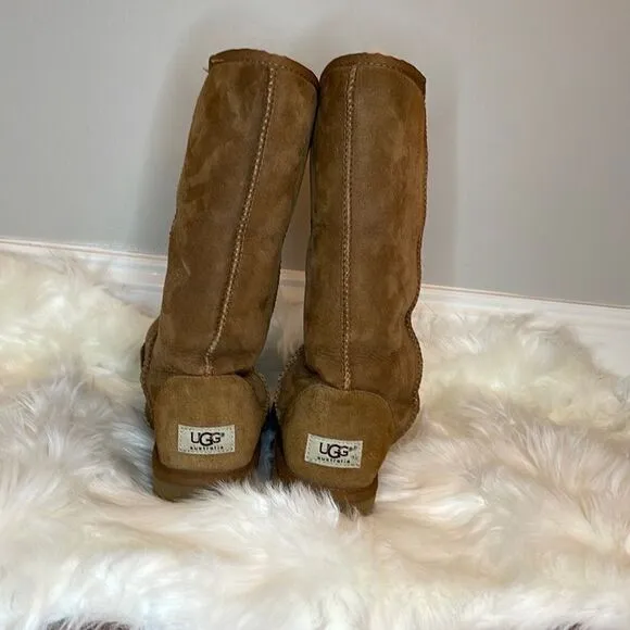 UGG Suede Boots Size 7