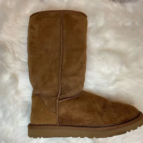 UGG Suede Boots Size 7
