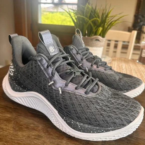 Under Armour Curry Team Pitch Grey 10 Basketball Shoes Athletic Sneakers Mens