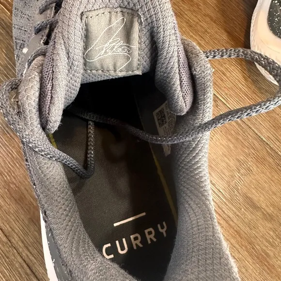 Under Armour Curry Team Pitch Grey 10 Basketball Shoes Athletic Sneakers Mens
