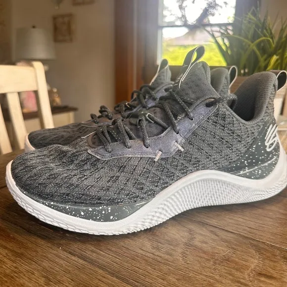 Under Armour Curry Team Pitch Grey 10 Basketball Shoes Athletic Sneakers Mens