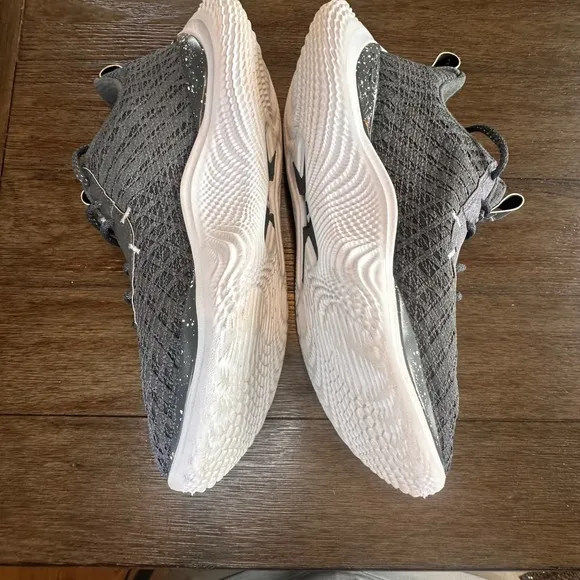 Under Armour Curry Team Pitch Grey 10 Basketball Shoes Athletic Sneakers Mens