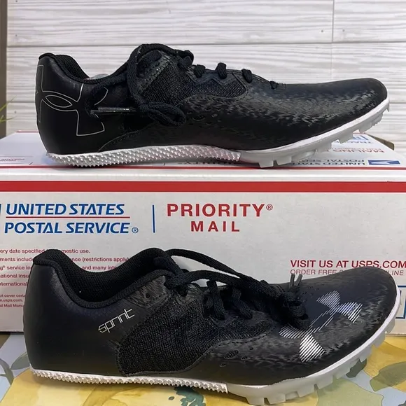 UNDER ARMOUR Kick Sprint 4 Track and Field Spikes, Track Running Shoes