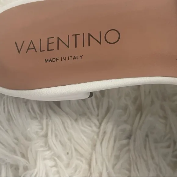 Valentino By Mario Valentino White Slide Sandals NWB&amp;T