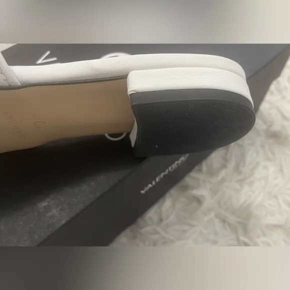 Valentino By Mario Valentino White Slide Sandals NWB&amp;T