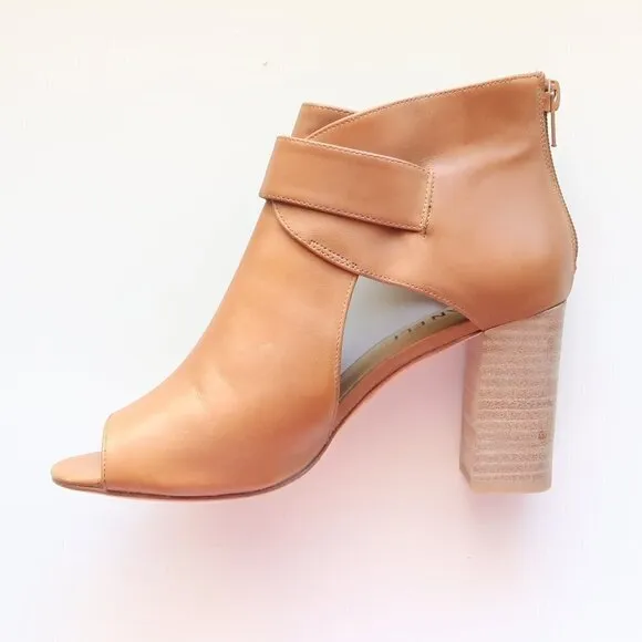 Vaneli Tan Leather Peep Toe Stacked Block Heel Bootie Shoes Ankle Boots Size 6