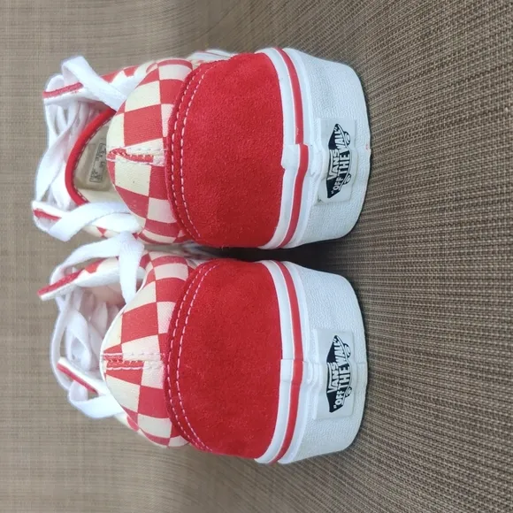Vans Old Skool size 6.5 color racing red/ white