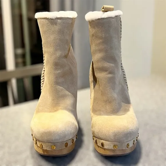 Veronica Beard Daxi Clog Gold studded shearling‎ Boots Size 8.5