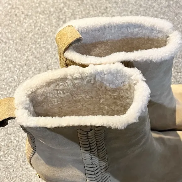 Veronica Beard Daxi Clog Gold studded shearling‎ Boots Size 8.5